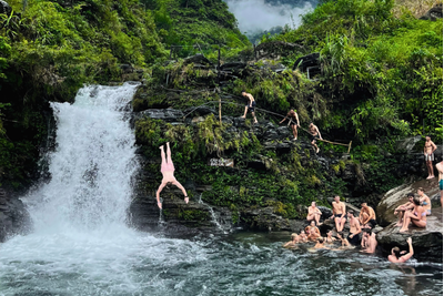 Du Gia Waterfall : A Peaceful Stop on the Ha Giang Loop