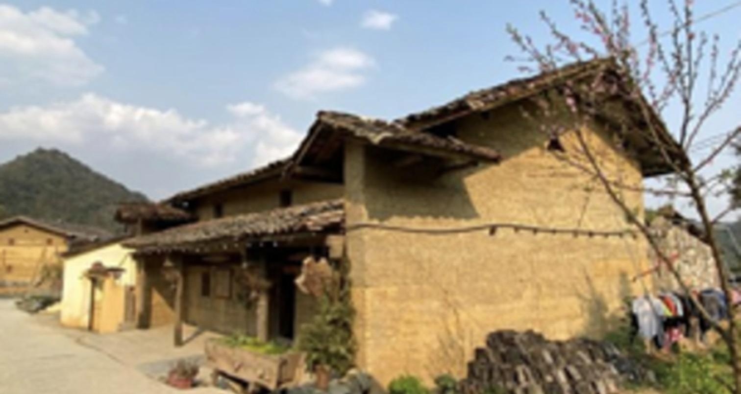 Border village - H'Mong houses by the Chinese border