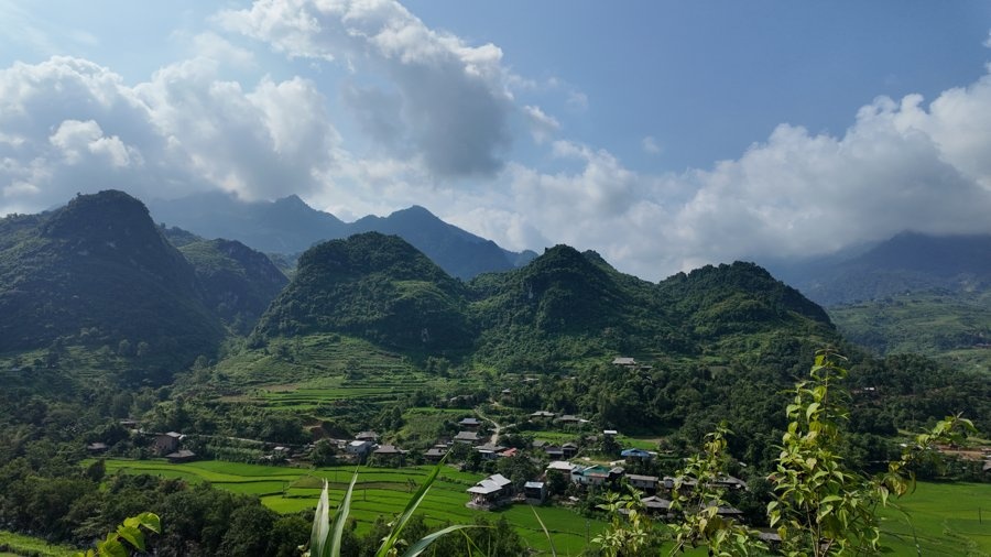 Duong Thuong Valley