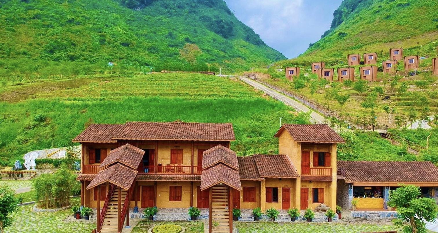 18:30: Check in H'Mong Village homestay