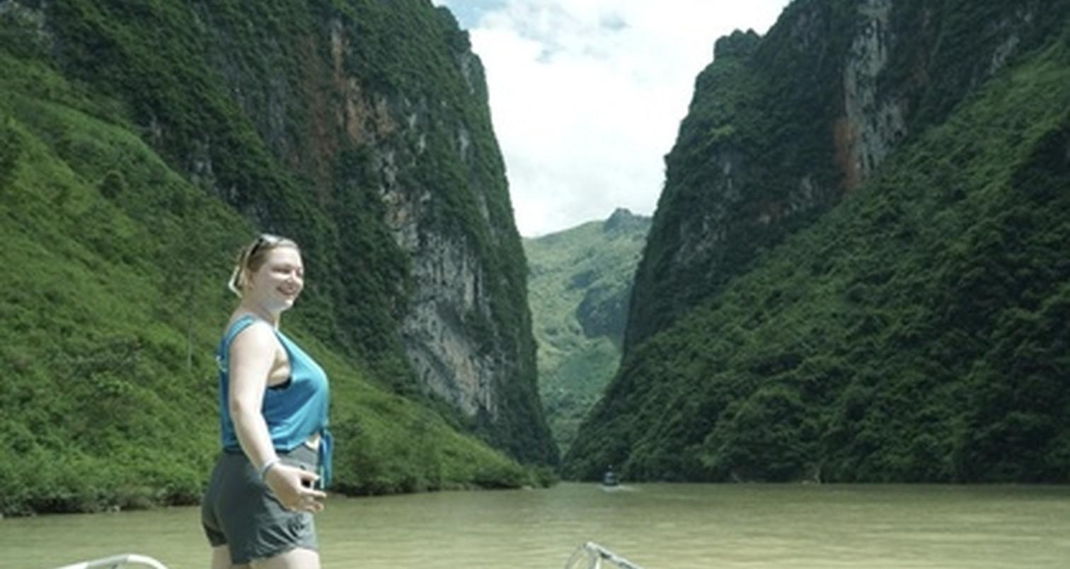 Nho Que River boat tour