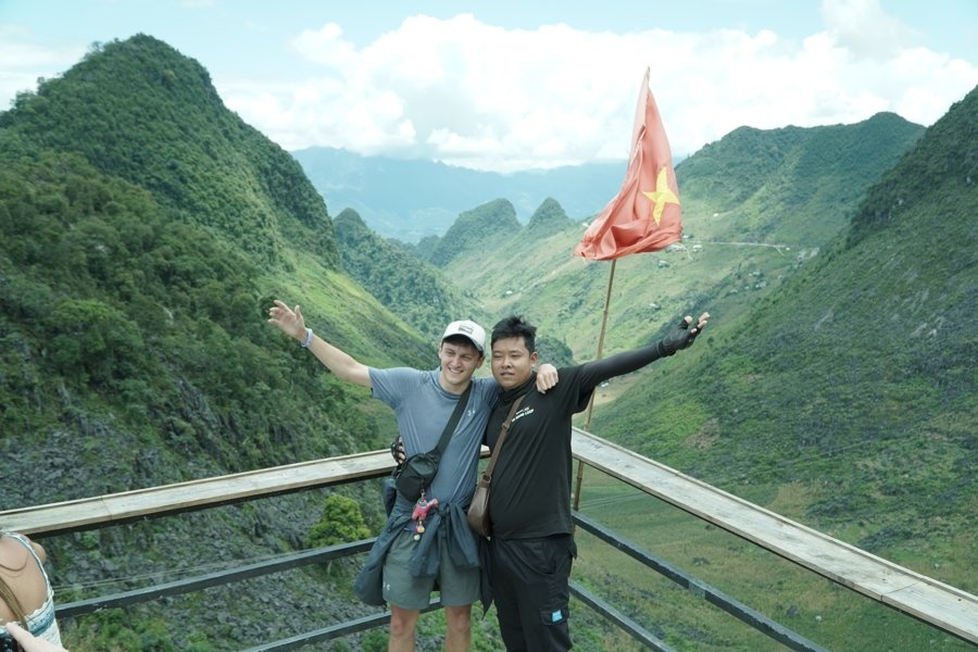 Ma Pi Leng Pass