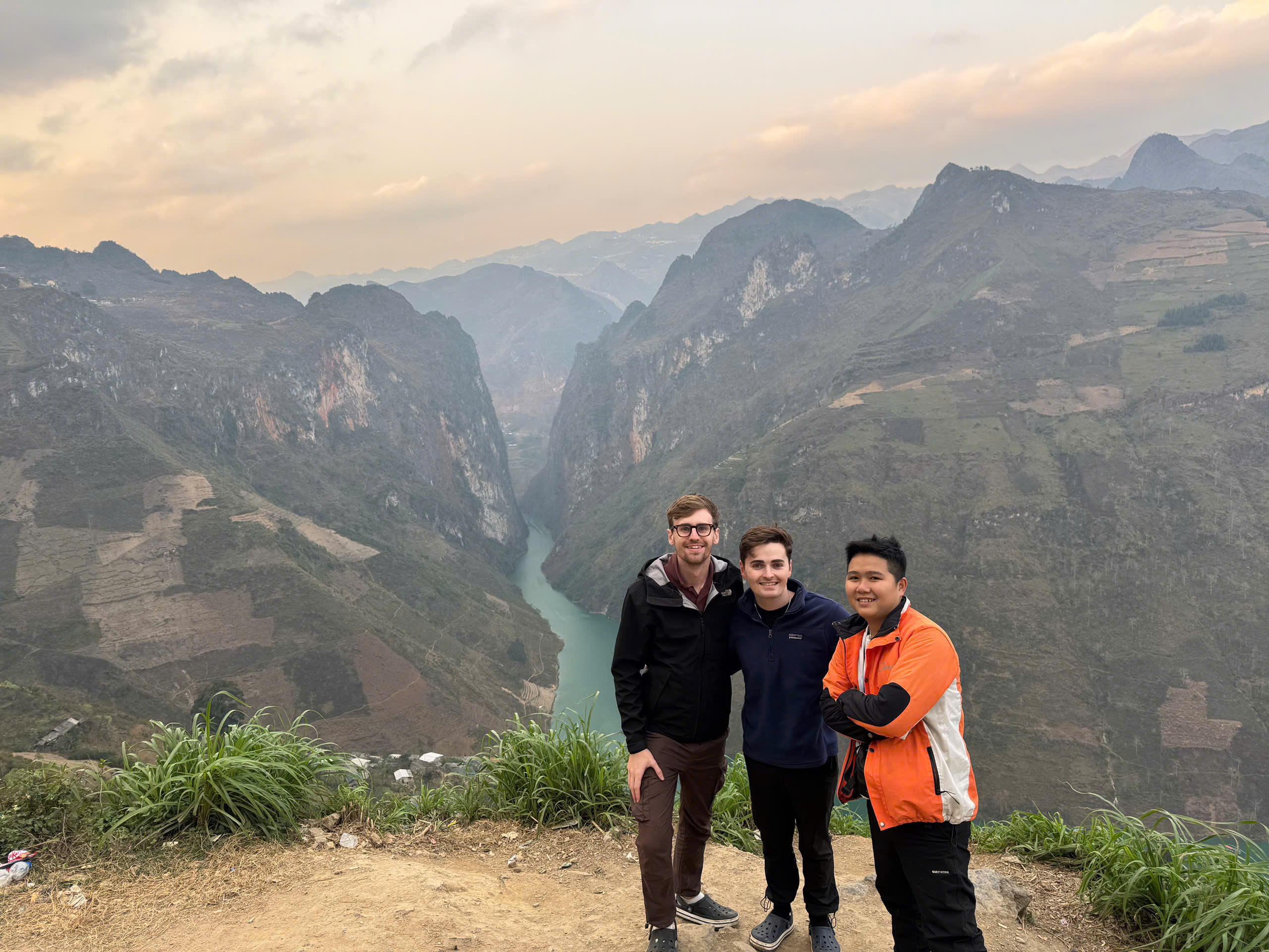 Ha Giang Loop Motorbike nho que river