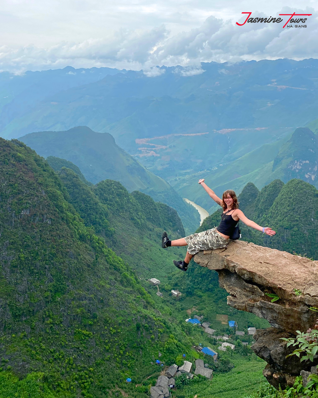 skywalk on ha giang loop route