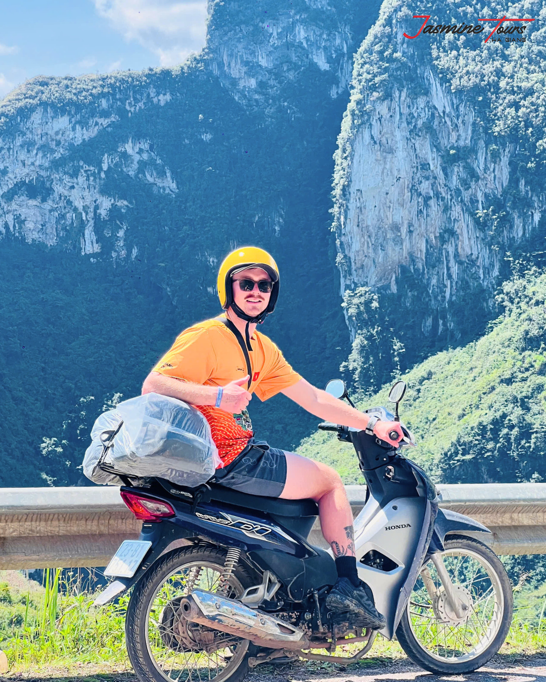 compare self-riding or easy-rider in ha giang with jasmine tours
