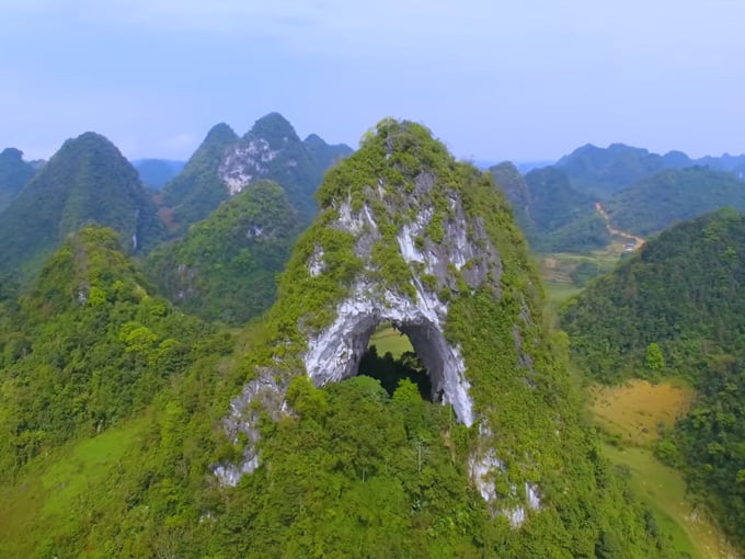 Angel Eye Mountain Cao Bang – The Hidden Eye of Heaven in Northern Vietnam ádf