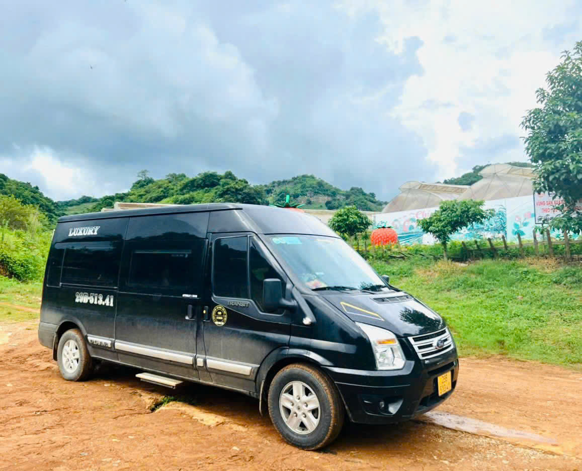 Ha Noi to Cao Bang by limousine