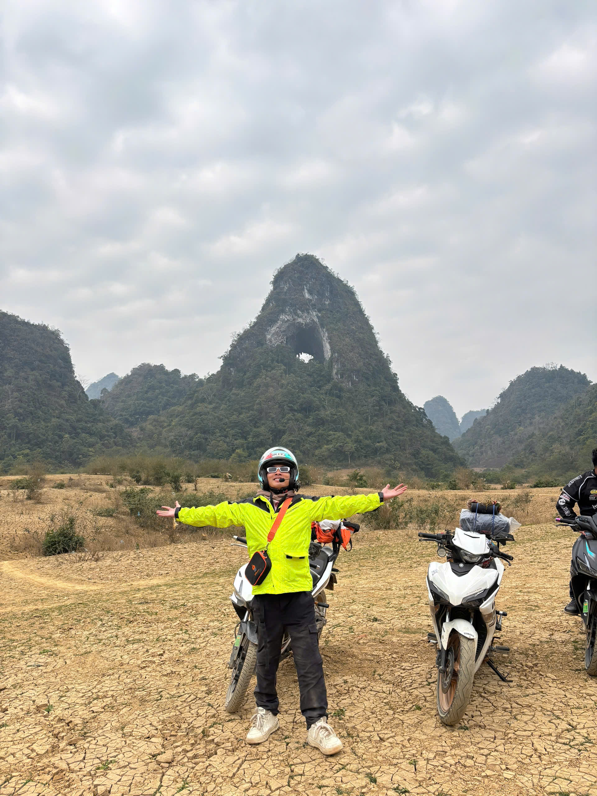 NUI MAT THAN CAO BANG gdsg