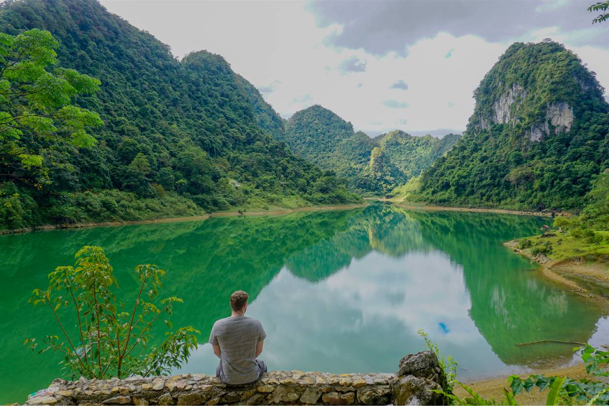 explore thang hen with jasmine tour on ha giang loop