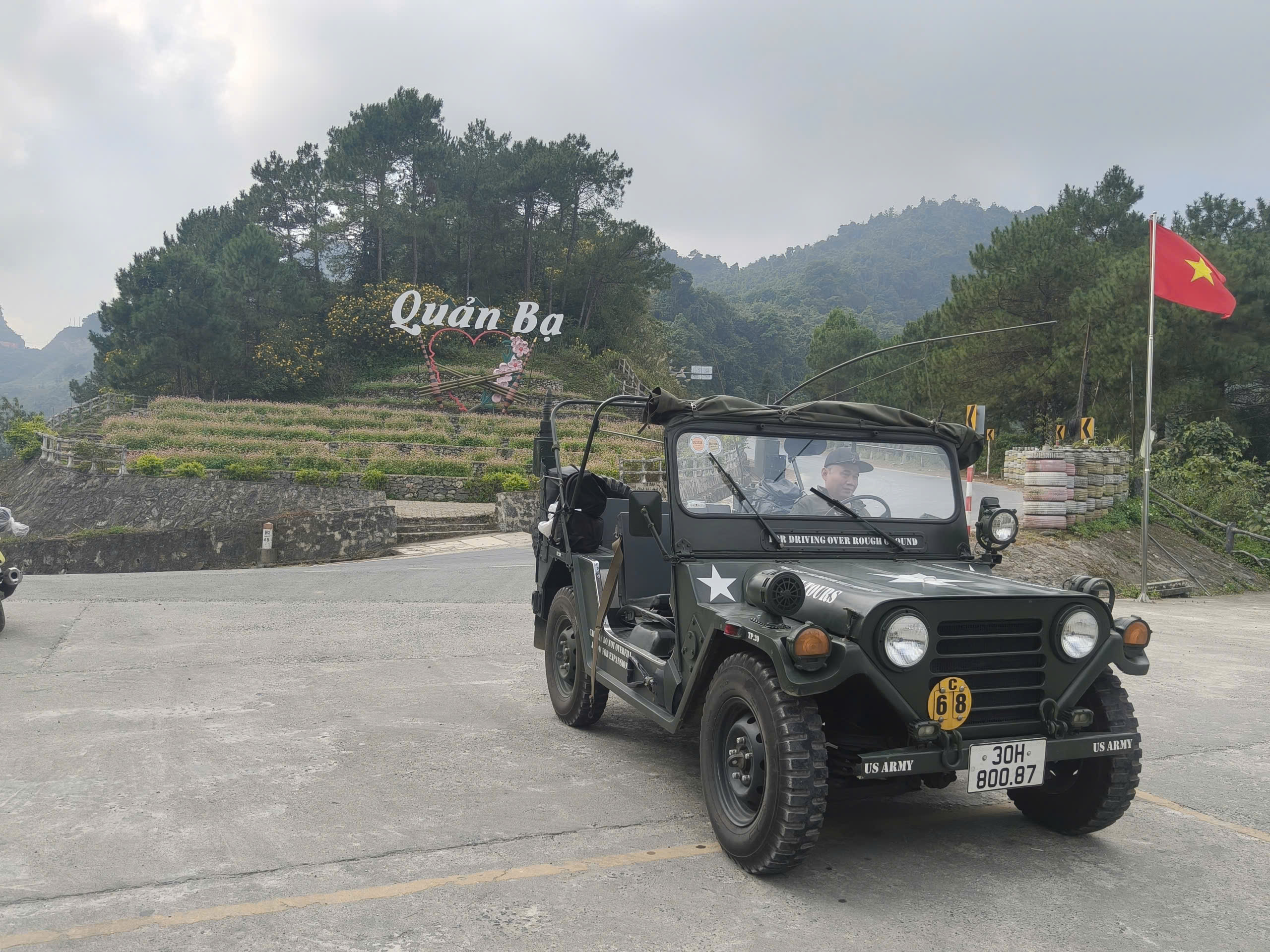 explore cao bang with jasmine tour in ha giang loop