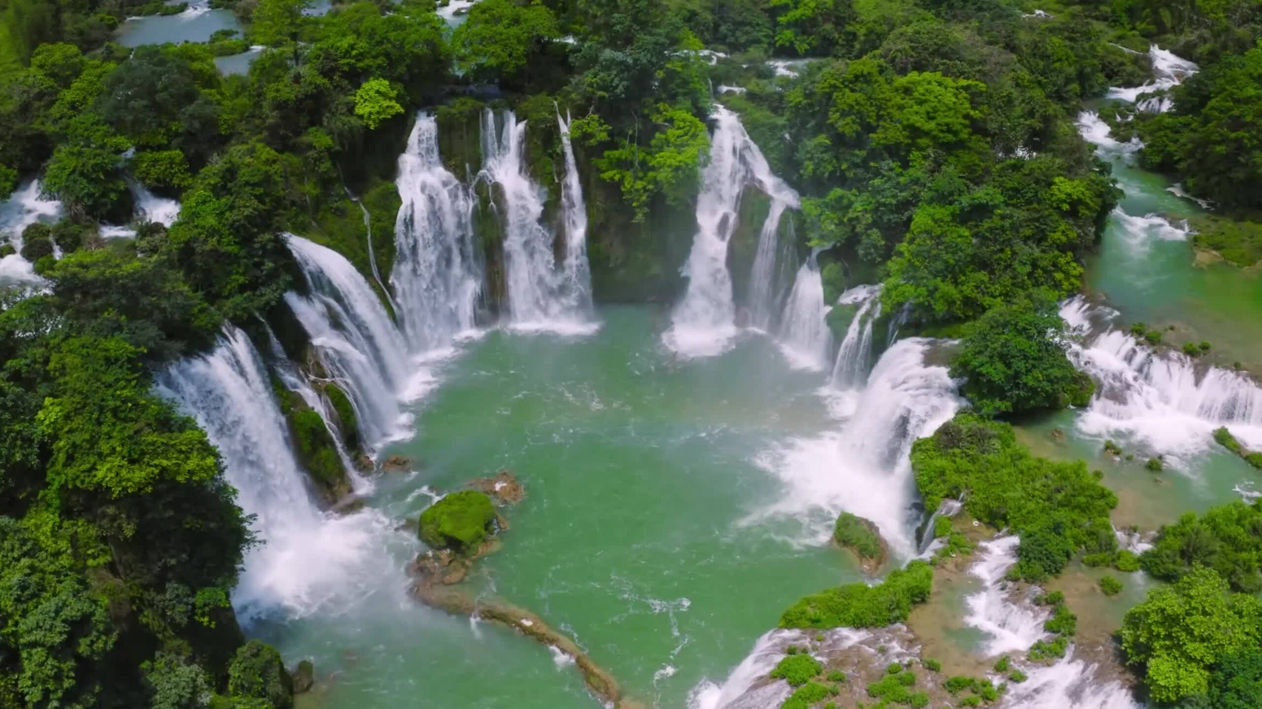 exxplore ban gioc cao bang with jassmine tour on ha giang loop