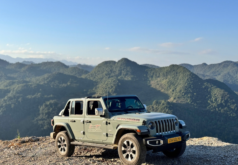 Jeep Tour Ha Giang Loop cool.jpg