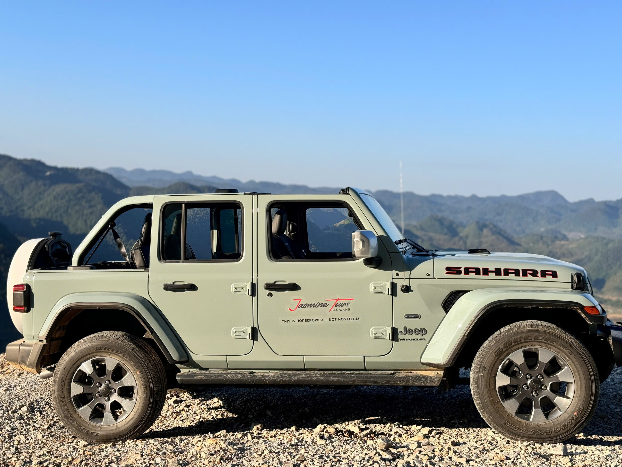 ha giang jeep tour pit