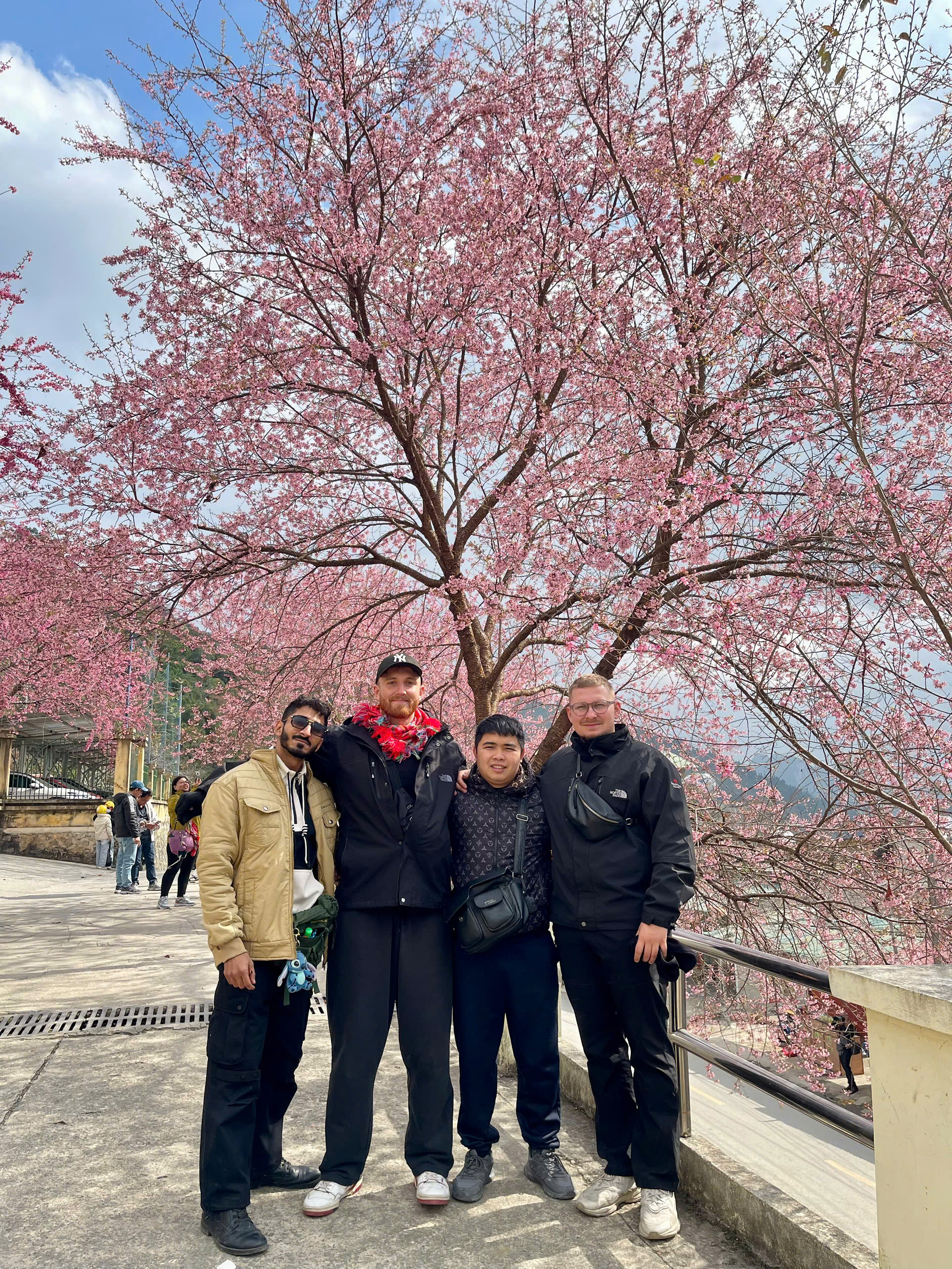 explore Meo Vac Cao Bang with jasmine tour on ha giang loop