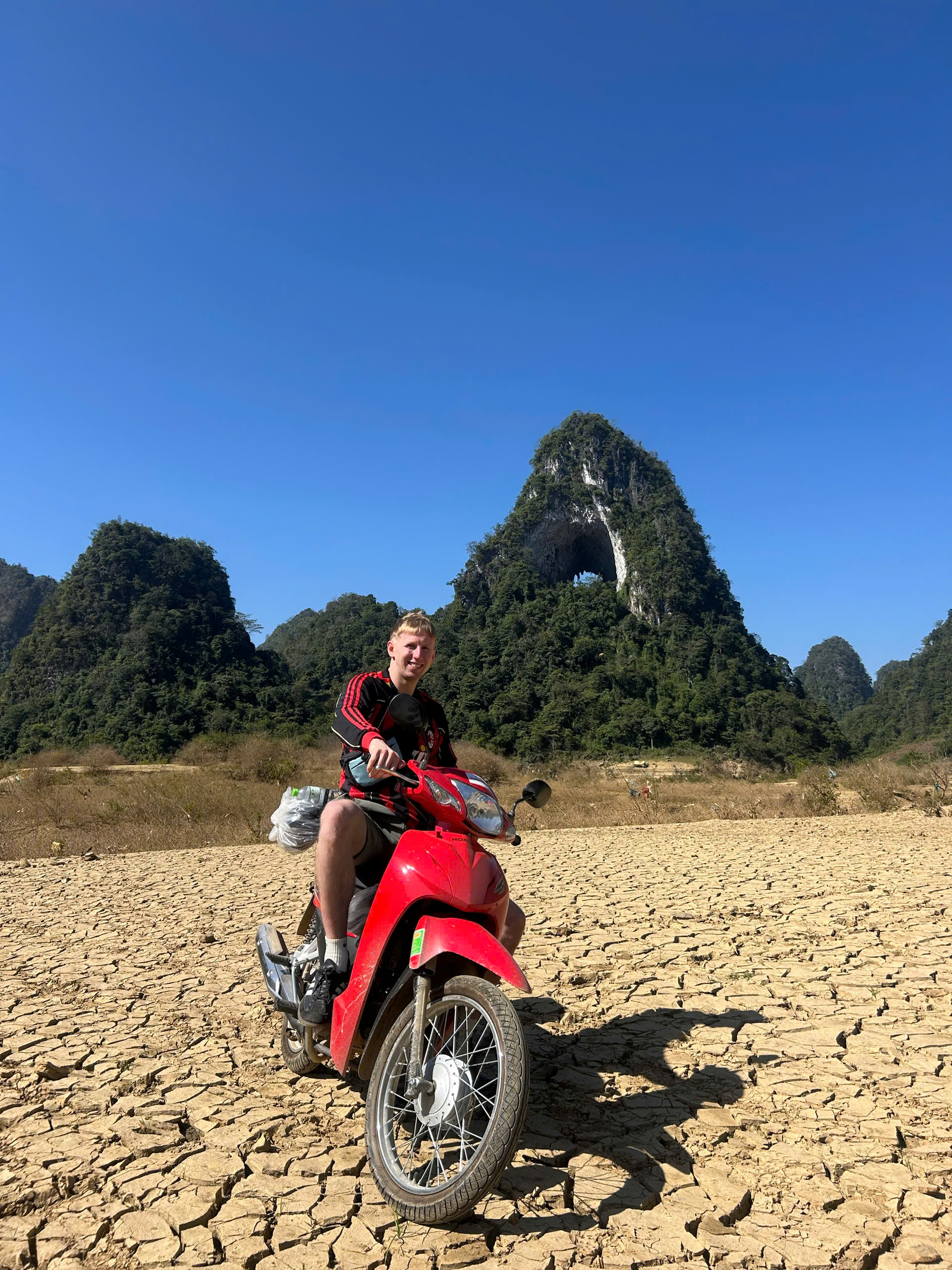 explore cao bang motorbike with jasmine tour on ha giang loop