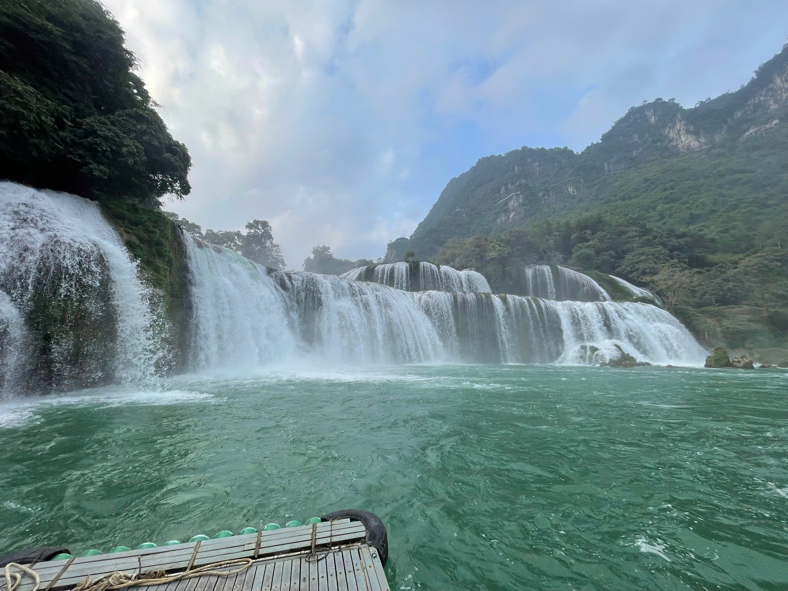 explore cao bang ban gioc with jasmine tour on ha giang loop