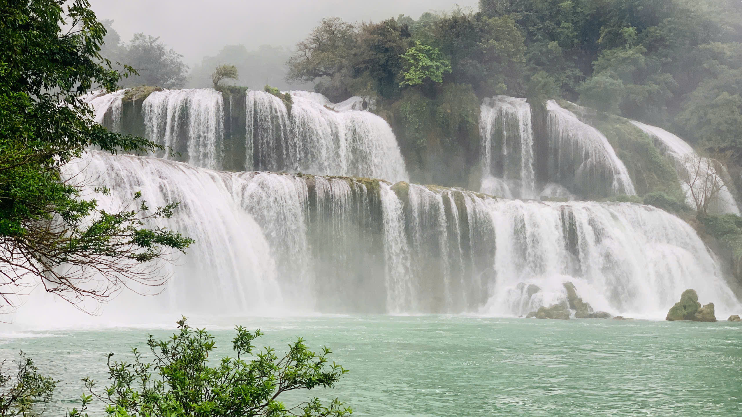 explore cao bang with jasmine tour on ha giang loop