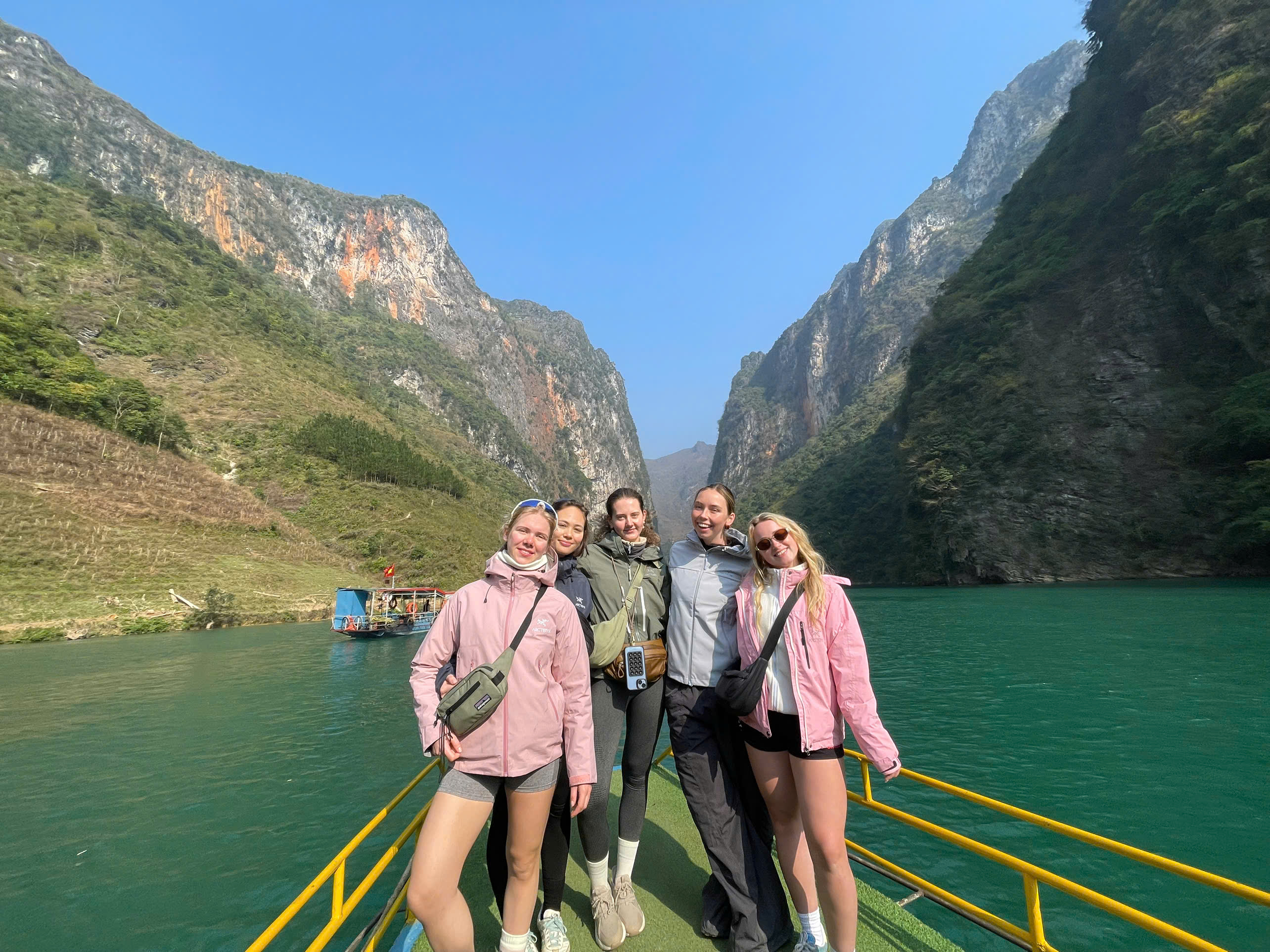 explore meo vac cao bang with jasmine tour on ha giang loop
