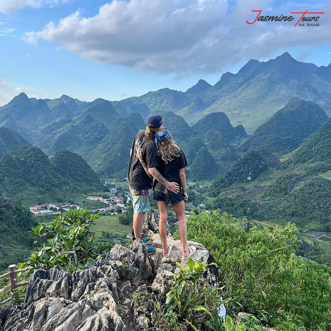 Ultimate Guide to Ha Giang Couple
