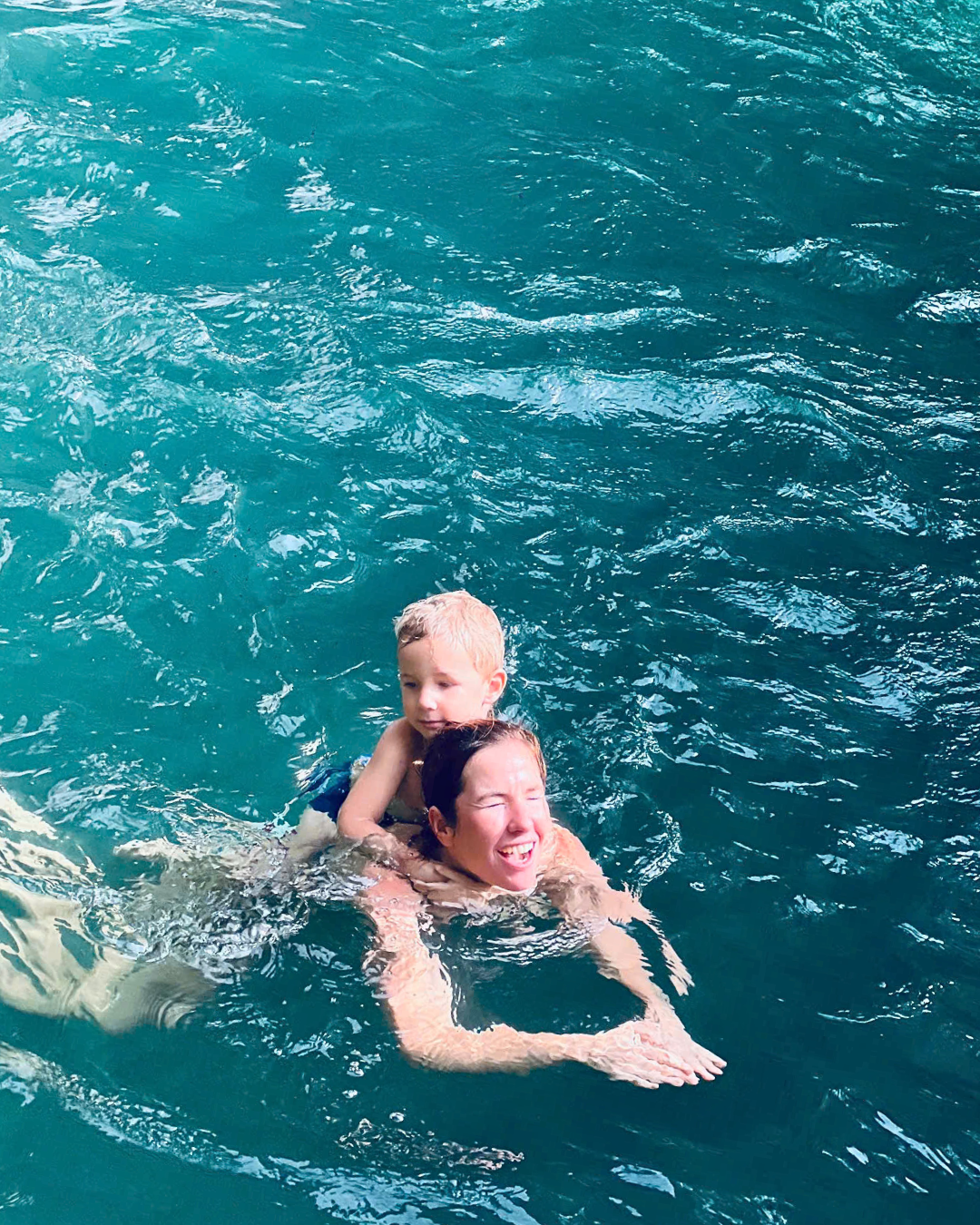 Du Gia Waterfall mom