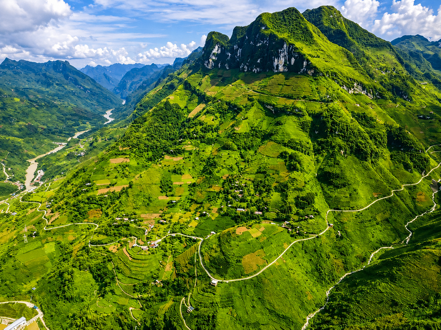 Ma Pi Leng Pass view