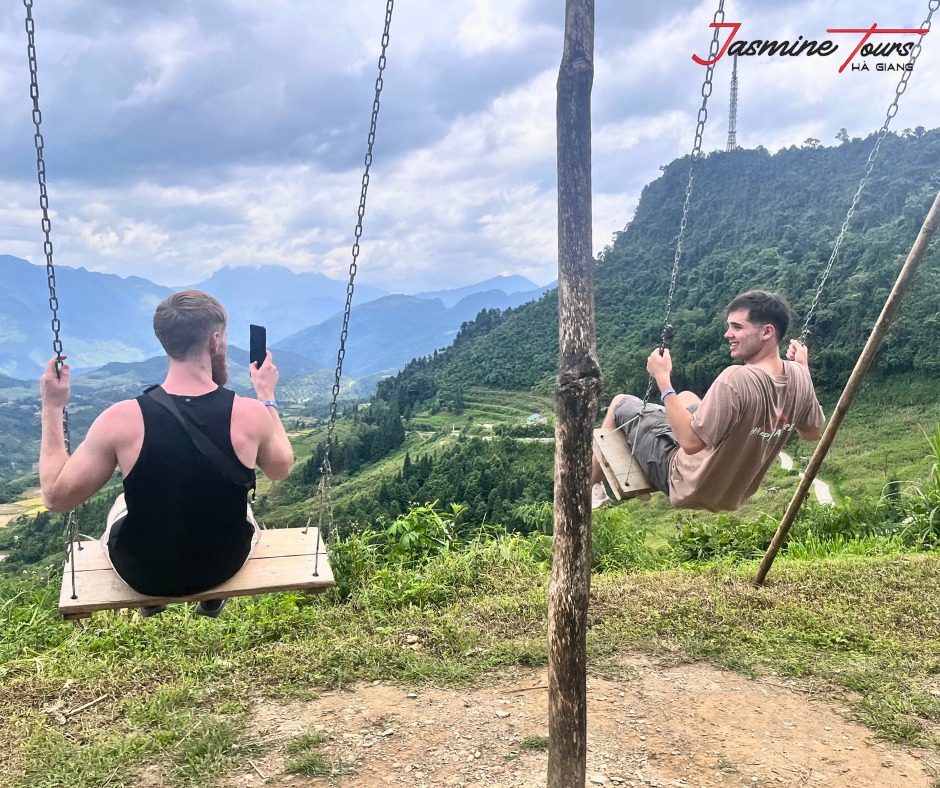 Ha Giang Loop Dangerous xich du