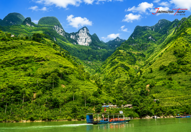 Ha Giang Motor Ventures Song Nho Que