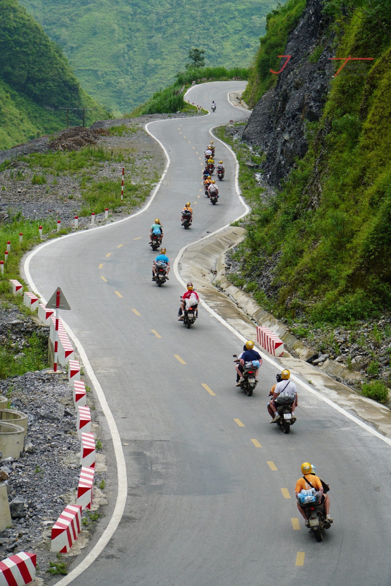 Tham Ma Pass Group