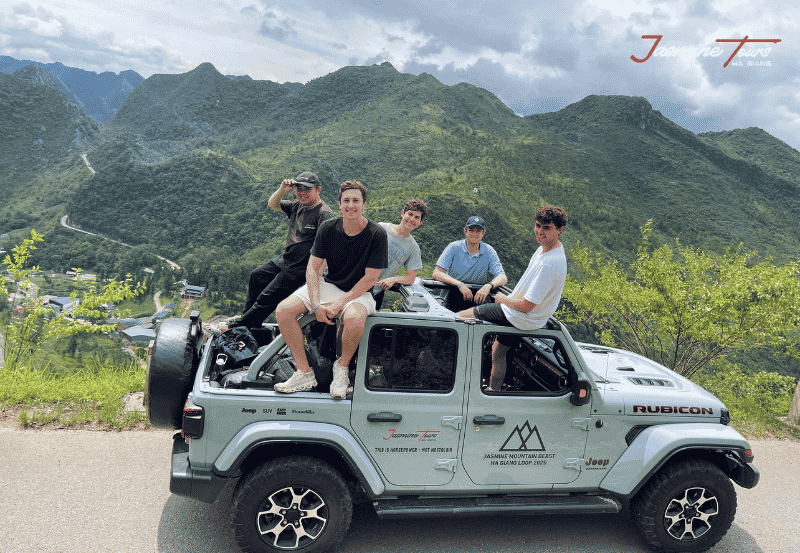 Ha Giang Loop Route jeep tours