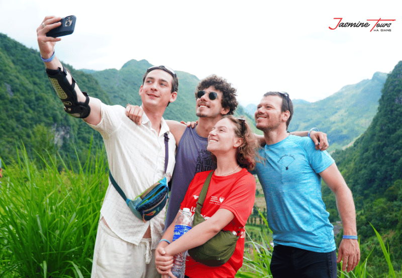 Ha Giang Loop Map take photo