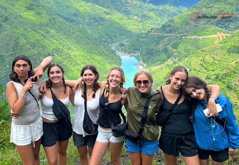 Tu San Canyon Girls